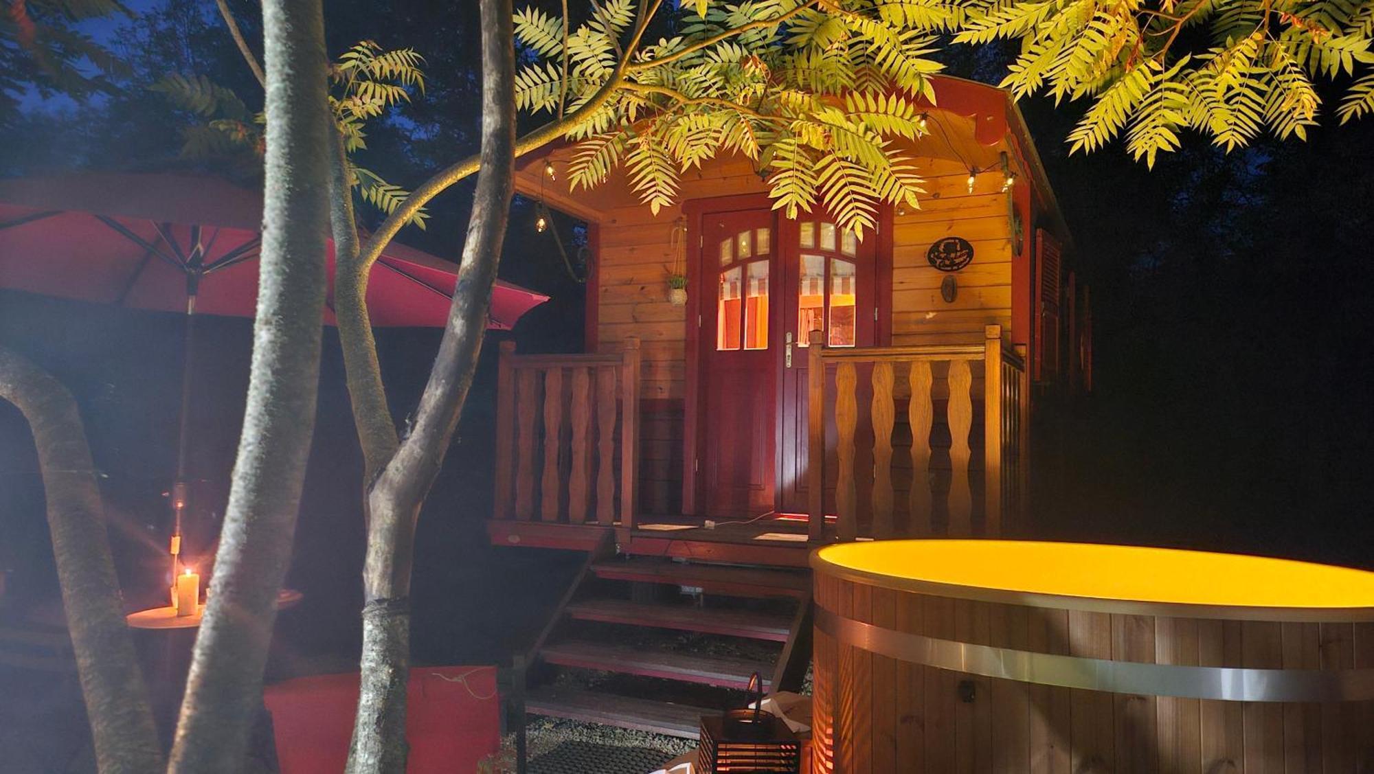 Le Roulottes Du Petit Gouffre De Padirac Avec Spa エクステリア 写真