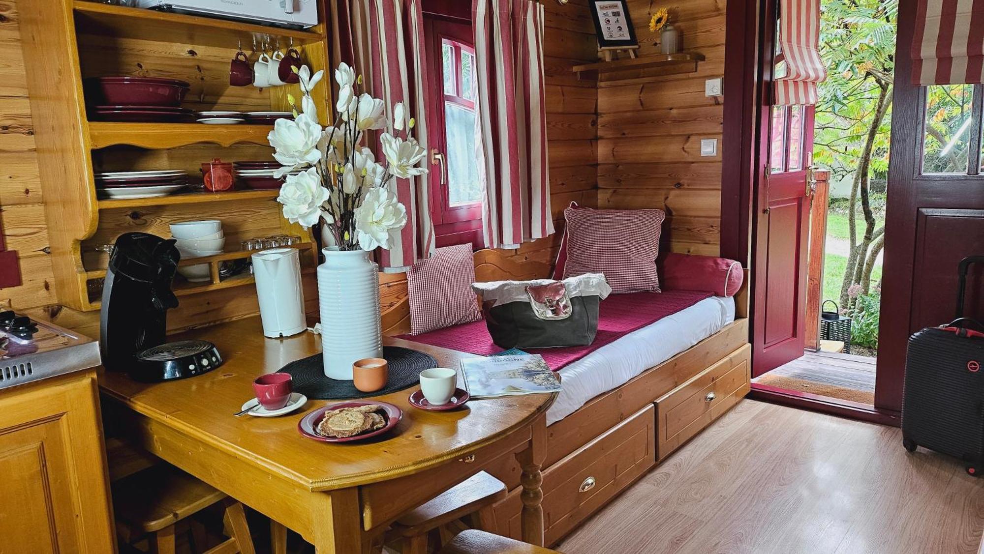 Le Roulottes Du Petit Gouffre De Padirac Avec Spa エクステリア 写真